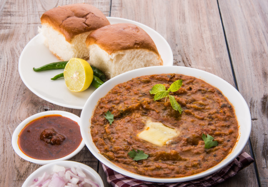 pav Bhaji famous street food in mumbai